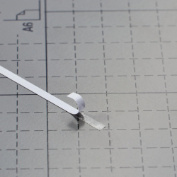 Grand rouleau d'adhésif fin 1 - 50M x 3mm